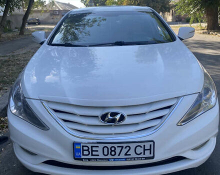 Білий Хендай Соната, об'ємом двигуна 2 л та пробігом 226 тис. км за 7300 $, фото 1 на Automoto.ua