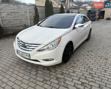 Белый Хендай Соната, объемом двигателя 2 л и пробегом 270 тыс. км за 6500 $, фото 1 на Automoto.ua