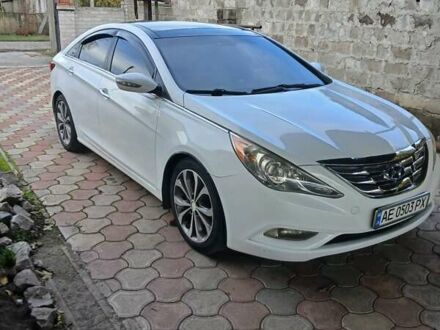 Белый Хендай Соната, объемом двигателя 2 л и пробегом 170 тыс. км за 9000 $, фото 1 на Automoto.ua