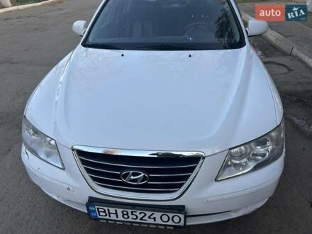 Белый Хендай Соната, объемом двигателя 2 л и пробегом 178 тыс. км за 5800 $, фото 1 на Automoto.ua
