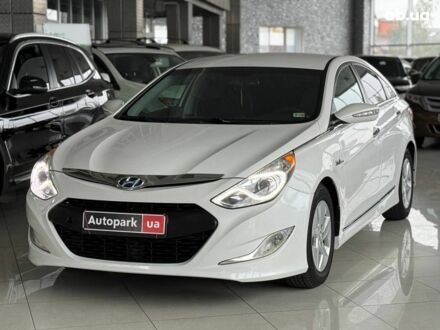 Хендай Соната 2013 у Одесі на Automoto.ua Білий Хендай Соната, об'ємом двигуна 2.4 л та пробігом 198 тис. км за 9290 $, фото 1 на Automoto.ua