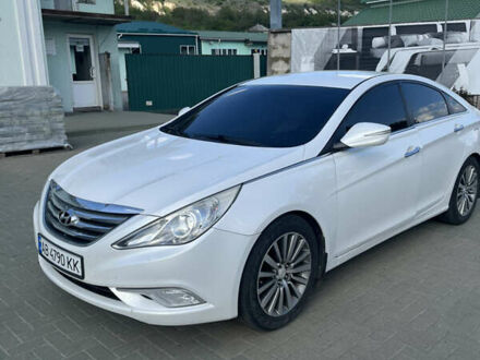 Білий Хендай Соната, об'ємом двигуна 2.4 л та пробігом 165 тис. км за 8000 $, фото 1 на Automoto.ua