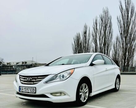 Белый Хендай Соната, объемом двигателя 2.4 л и пробегом 168 тыс. км за 7000 $, фото 1 на Automoto.ua