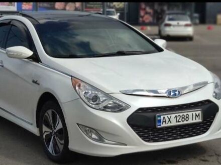 Білий Хендай Соната, об'ємом двигуна 2.4 л та пробігом 365 тис. км за 9700 $, фото 1 на Automoto.ua