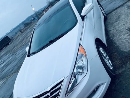 Білий Хендай Соната, об'ємом двигуна 2.4 л та пробігом 160 тис. км за 9500 $, фото 1 на Automoto.ua