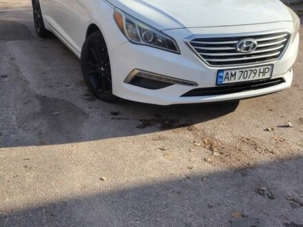 Белый Хендай Соната, объемом двигателя 2.4 л и пробегом 220 тыс. км за 7900 $, фото 1 на Automoto.ua