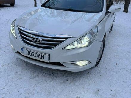 Білий Хендай Соната, об'ємом двигуна 2 л та пробігом 194 тис. км за 10500 $, фото 1 на Automoto.ua