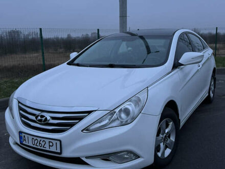 Белый Хендай Соната, объемом двигателя 2 л и пробегом 331 тыс. км за 7600 $, фото 1 на Automoto.ua