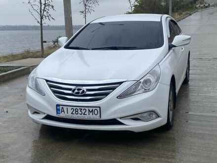 Хендай Соната 2014 у Миколаєві на Automoto.ua Білий Хендай Соната, об'ємом двигуна 2 л та пробігом 228 тис. км за 7600 $, фото 1 на Automoto.ua