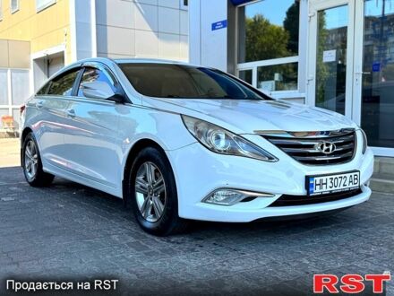 Білий Хендай Соната, об'ємом двигуна 2 л та пробігом 187 тис. км за 7000 $, фото 1 на Automoto.ua