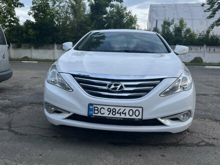 Хендай Соната 2014 в Стрые на Automoto.ua Белый Хендай Соната, объемом двигателя 2 л и пробегом 363 тыс. км за 8200 $, фото 1 на Automoto.ua