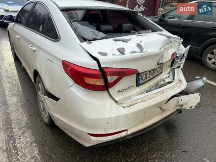 Білий Хендай Соната, об'ємом двигуна 2 л та пробігом 220 тис. км за 6500 $, фото 1 на Automoto.ua