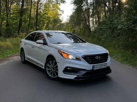 Белый Хендай Соната, объемом двигателя 2.36 л и пробегом 239 тыс. км за 10600 $, фото 1 на Automoto.ua