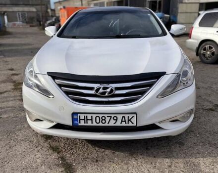 Белый Хендай Соната, объемом двигателя 2 л и пробегом 532 тыс. км за 7500 $, фото 1 на Automoto.ua