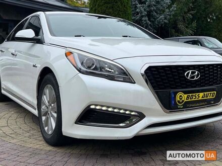 Хендай Соната 2015 у Львові на Automoto.ua Білий Хендай Соната, об'ємом двигуна 2 л та пробігом 156 тис. км за 14999 $, фото 1 на Automoto.ua