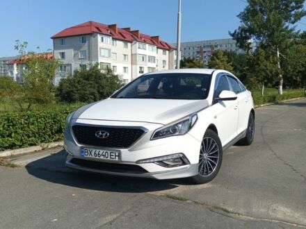 Білий Хендай Соната, об'ємом двигуна 2 л та пробігом 169 тис. км за 11200 $, фото 1 на Automoto.ua