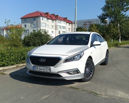 Белый Хендай Соната, объемом двигателя 2 л и пробегом 169 тыс. км за 11200 $, фото 1 на Automoto.ua