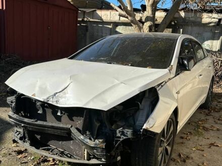 Белый Хендай Соната, объемом двигателя 2 л и пробегом 180 тыс. км за 5650 $, фото 1 на Automoto.ua