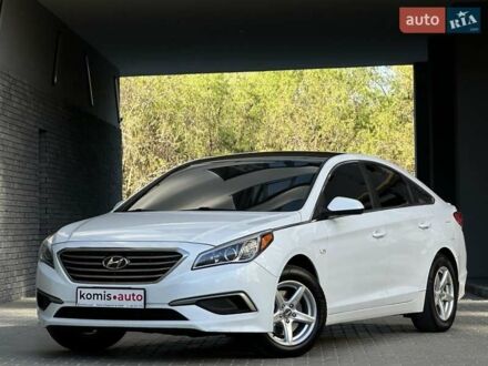 Хендай Соната 2015 в Хмельницком на Automoto.ua Белый Хендай Соната, объемом двигателя 2.36 л и пробегом 142 тыс. км за 10499 $, фото 1 на Automoto.ua