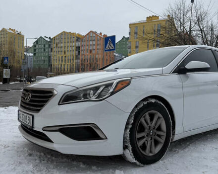 Белый Хендай Соната, объемом двигателя 2.36 л и пробегом 197 тыс. км за 10200 $, фото 1 на Automoto.ua