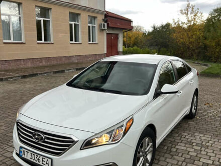 Хендай Соната 2016 в Калуше на Automoto.ua Белый Хендай Соната, объемом двигателя 2.36 л и пробегом 189 тыс. км за 8900 $, фото 1 на Automoto.ua