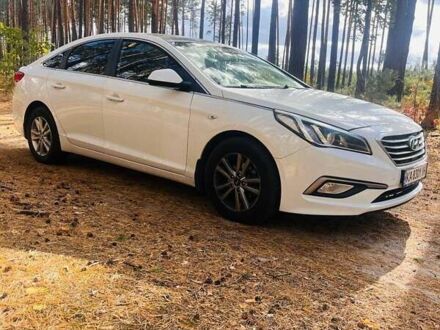 Білий Хендай Соната, об'ємом двигуна 2 л та пробігом 377 тис. км за 9200 $, фото 1 на Automoto.ua