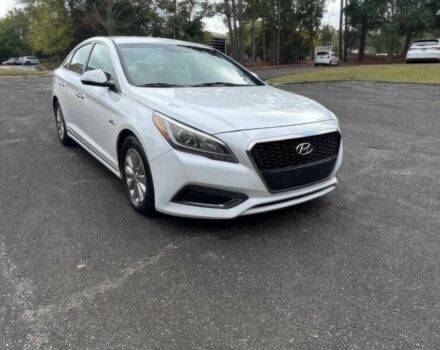 Білий Хендай Соната, об'ємом двигуна 2 л та пробігом 77 тис. км за 6800 $, фото 1 на Automoto.ua