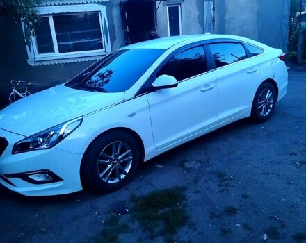 Білий Хендай Соната, об'ємом двигуна 2 л та пробігом 206 тис. км за 7500 $, фото 1 на Automoto.ua