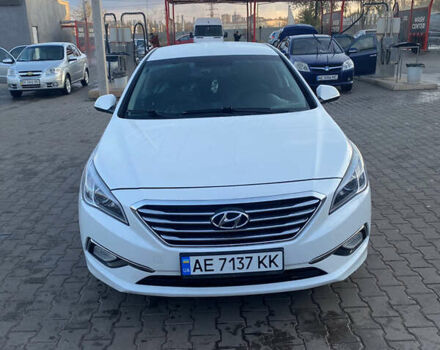 Белый Хендай Соната, объемом двигателя 2 л и пробегом 190 тыс. км за 11500 $, фото 1 на Automoto.ua