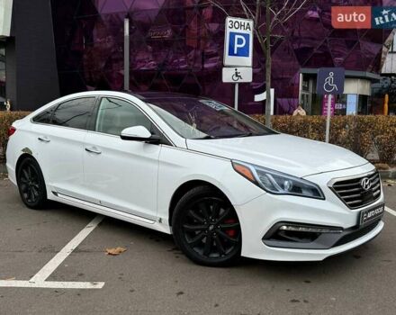 Белый Хендай Соната, объемом двигателя 2.36 л и пробегом 117 тыс. км за 12990 $, фото 1 на Automoto.ua