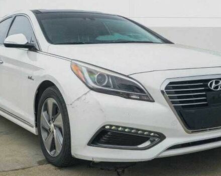 Білий Хендай Соната, об'ємом двигуна 2 л та пробігом 99 тис. км за 7500 $, фото 1 на Automoto.ua