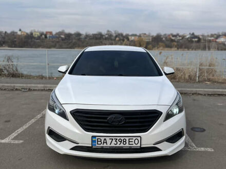 Хендай Соната 2016 в Кропивницком (Кировограде) на Automoto.ua Белый Хендай Соната, объемом двигателя 2.36 л и пробегом 147 тыс. км за 11200 $, фото 1 на Automoto.ua
