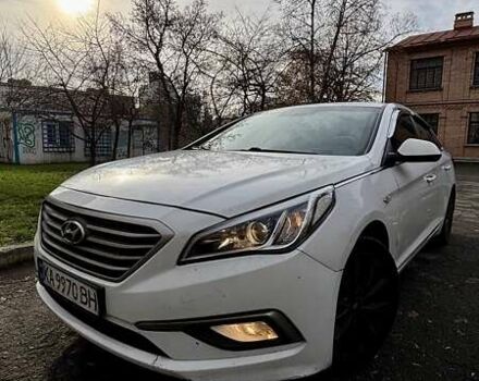 Білий Хендай Соната, об'ємом двигуна 2 л та пробігом 284 тис. км за 9299 $, фото 1 на Automoto.ua