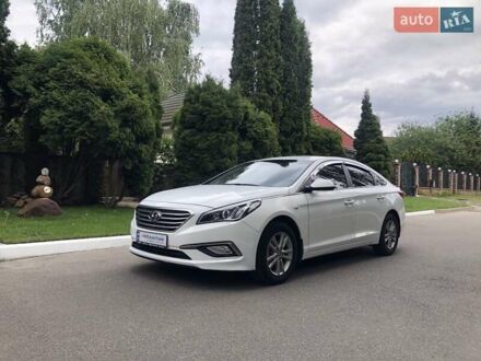 Білий Хендай Соната, об'ємом двигуна 2 л та пробігом 435 тис. км за 10490 $, фото 1 на Automoto.ua