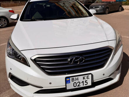 Білий Хендай Соната, об'ємом двигуна 2.36 л та пробігом 145 тис. км за 11000 $, фото 1 на Automoto.ua