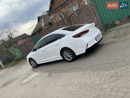 Хендай Соната 2017 у Кривому Розі на Automoto.ua Білий Хендай Соната, об'ємом двигуна 2 л та пробігом 225 тис. км за 15000 $, фото 1 на Automoto.ua