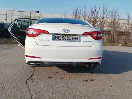 Білий Хендай Соната, об'ємом двигуна 2 л та пробігом 112 тис. км за 13700 $, фото 1 на Automoto.ua