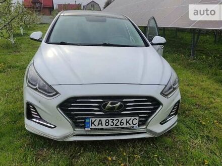 Хендай Соната 2017 в Василькове на Automoto.ua Белый Хендай Соната, объемом двигателя 2 л и пробегом 90 тыс. км за 16200 $, фото 1 на Automoto.ua