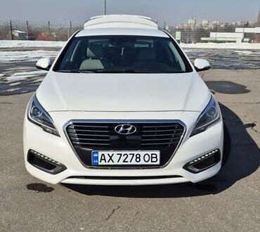 Білий Хендай Соната, об'ємом двигуна 2 л та пробігом 120 тис. км за 14000 $, фото 1 на Automoto.ua