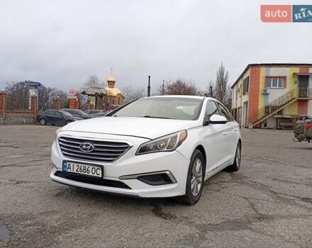 Белый Хендай Соната, объемом двигателя 2.4 л и пробегом 153 тыс. км за 10200 $, фото 1 на Automoto.ua