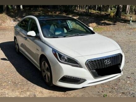 Белый Хендай Соната, объемом двигателя 2 л и пробегом 167 тыс. км за 9200 $, фото 1 на Automoto.ua