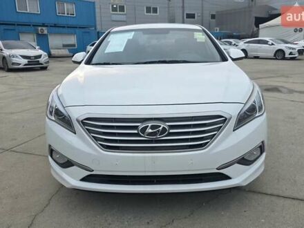 Белый Хендай Соната, объемом двигателя 2 л и пробегом 415 тыс. км за 9490 $, фото 1 на Automoto.ua