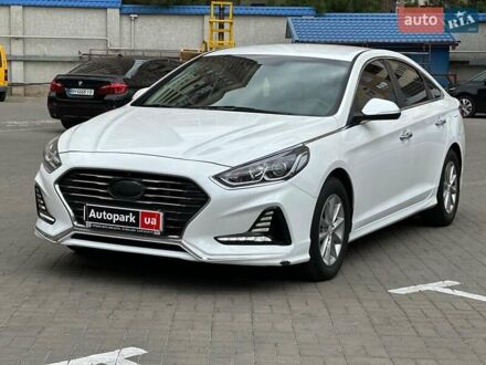 Хендай Соната 2018 у Одесі на Automoto.ua Білий Хендай Соната, об'ємом двигуна 1.7 л та пробігом 151 тис. км за 14990 $, фото 1 на Automoto.ua