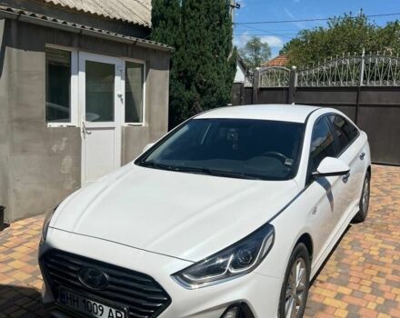 Белый Хендай Соната, объемом двигателя 2 л и пробегом 82 тыс. км за 18000 $, фото 1 на Automoto.ua