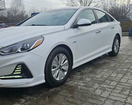 Білий Хендай Соната, об'ємом двигуна 0 л та пробігом 152 тис. км за 15900 $, фото 1 на Automoto.ua