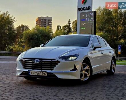 Білий Хендай Соната, об'ємом двигуна 2.5 л та пробігом 88 тис. км за 18300 $, фото 1 на Automoto.ua