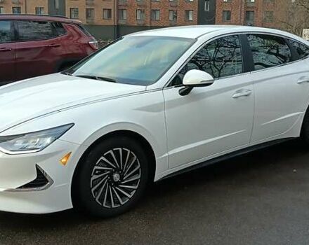 Білий Хендай Соната, об'ємом двигуна 2 л та пробігом 43 тис. км за 23550 $, фото 1 на Automoto.ua