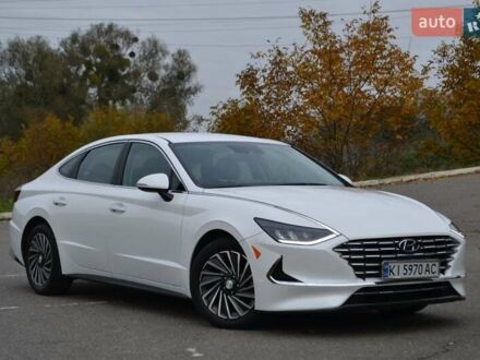Белый Хендай Соната, объемом двигателя 2 л и пробегом 95 тыс. км за 20900 $, фото 1 на Automoto.ua