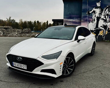 Білий Хендай Соната, об'ємом двигуна 1.6 л та пробігом 55 тис. км за 21400 $, фото 1 на Automoto.ua