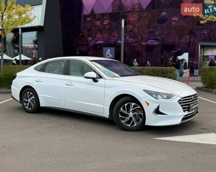 Белый Хендай Соната, объемом двигателя 2 л и пробегом 2 тыс. км за 24490 $, фото 1 на Automoto.ua